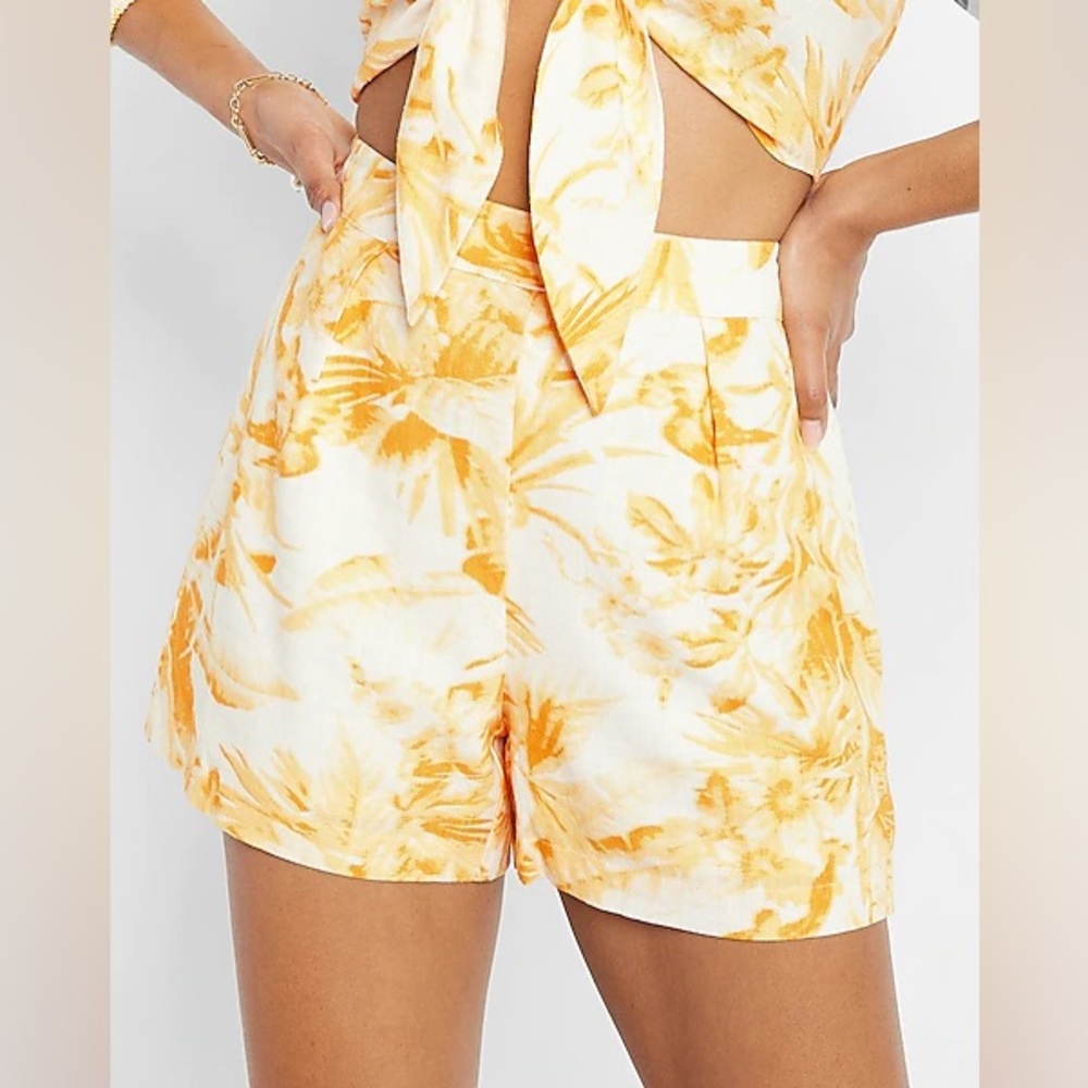 NWT Express High Waist Linen Blend Tailored Shorts Yellow Floral Print Size 12
